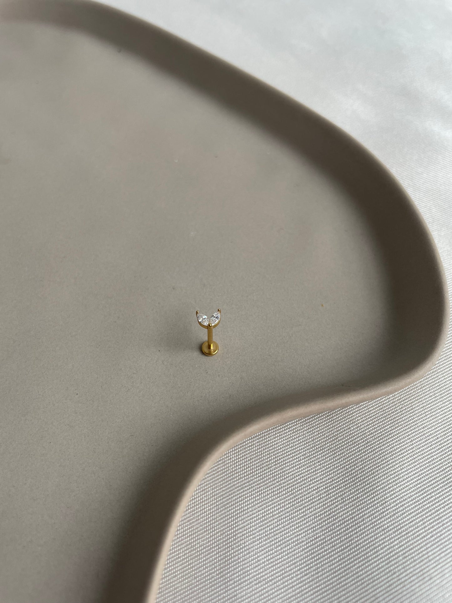 Piecing golden leaves