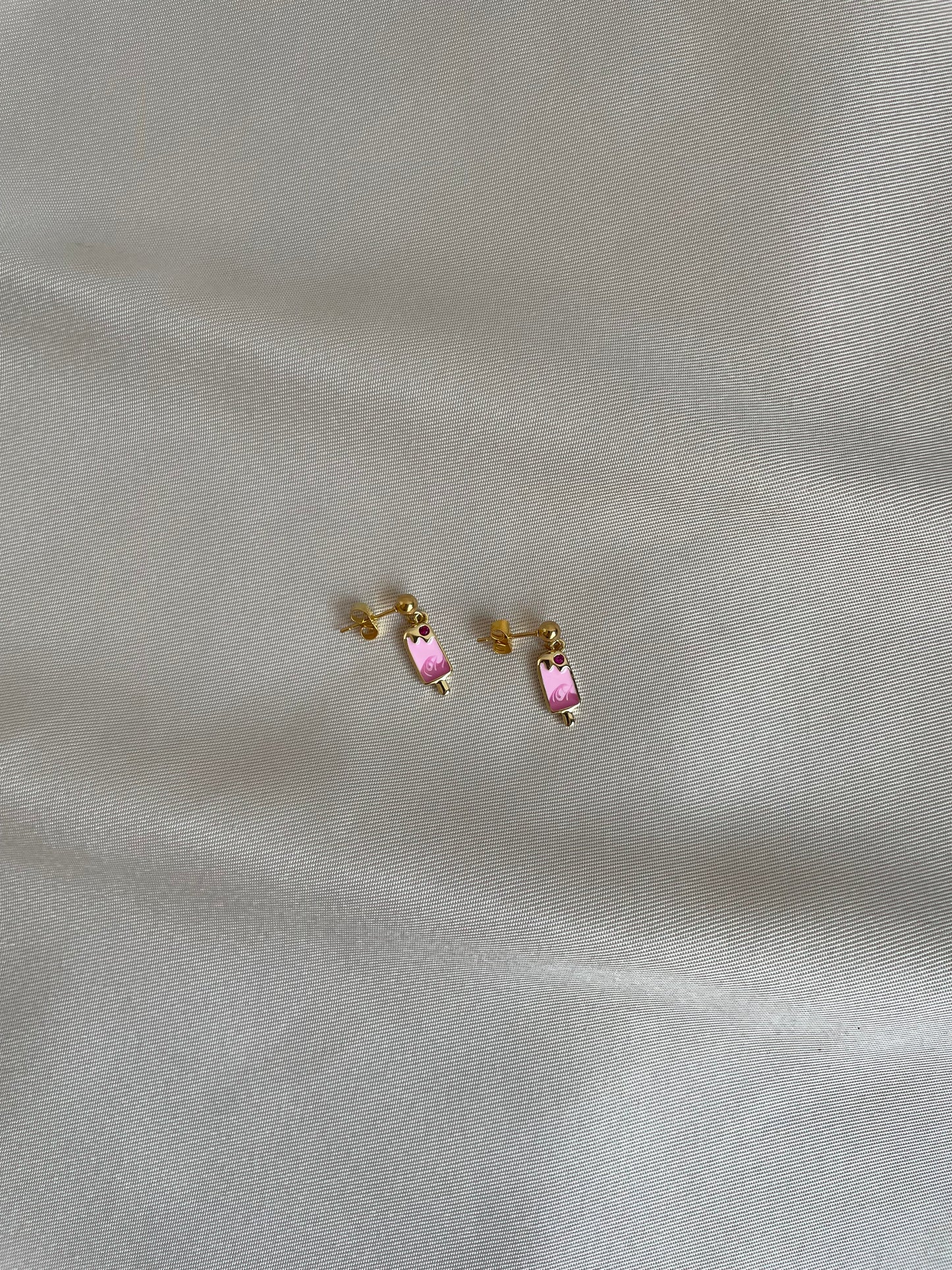 Strawberry ice cream