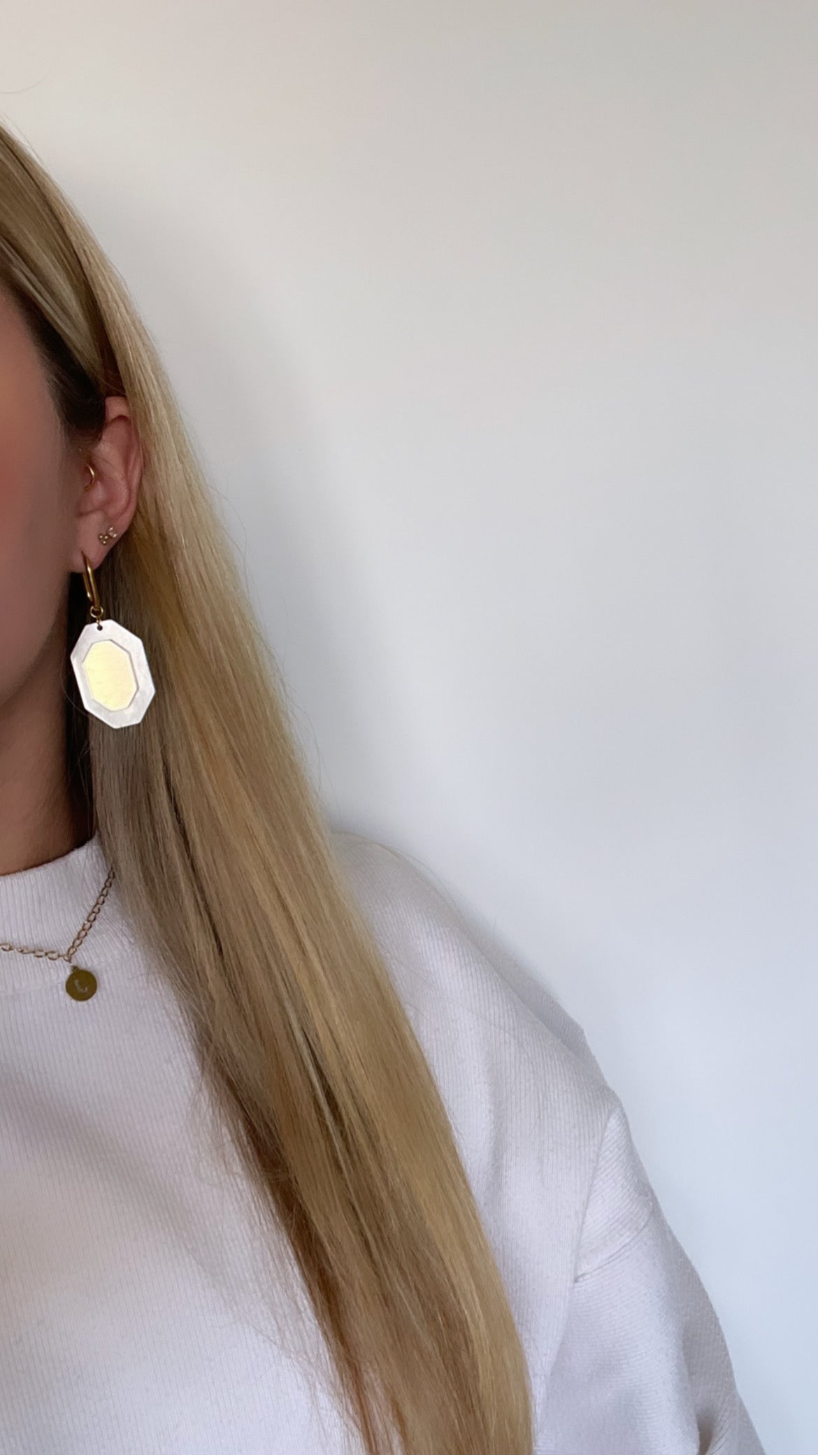 Metallic beige-light gold