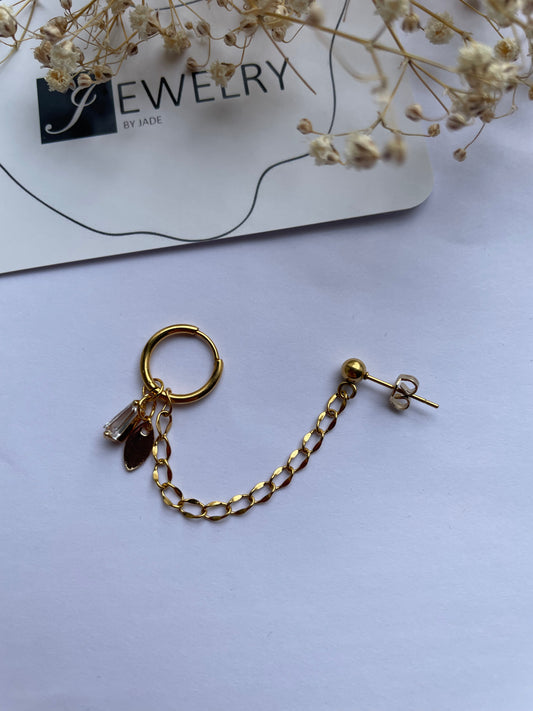 The special connected earring