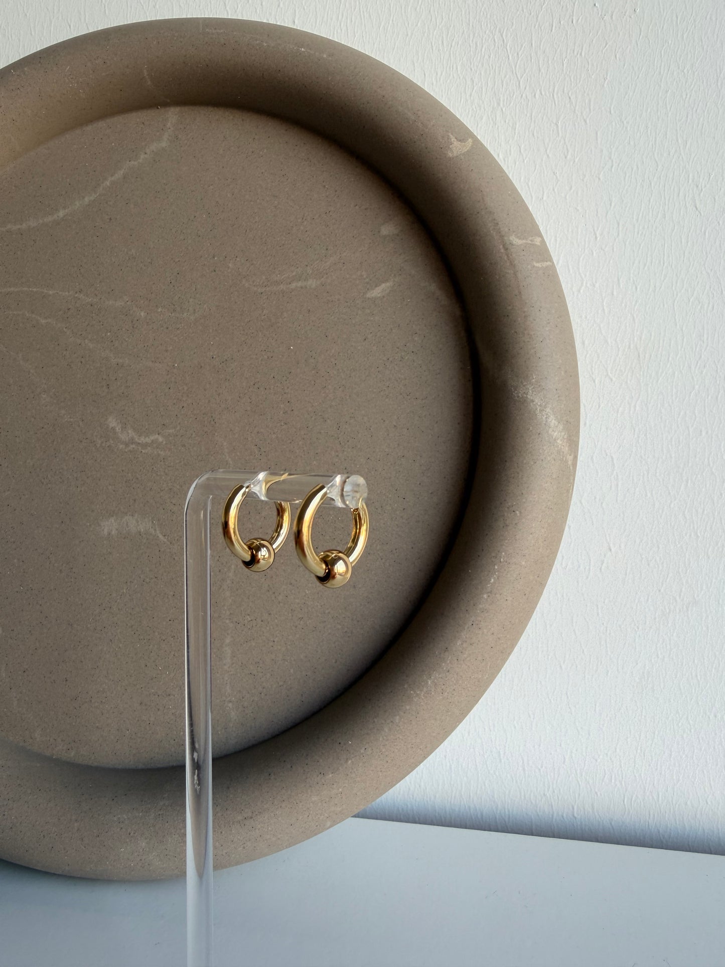 Nola hoops