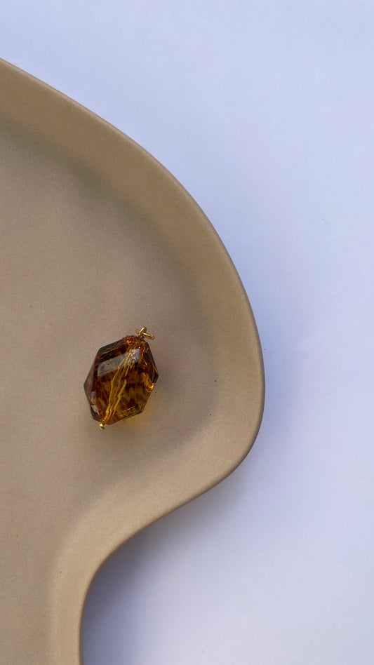 Dark topaz