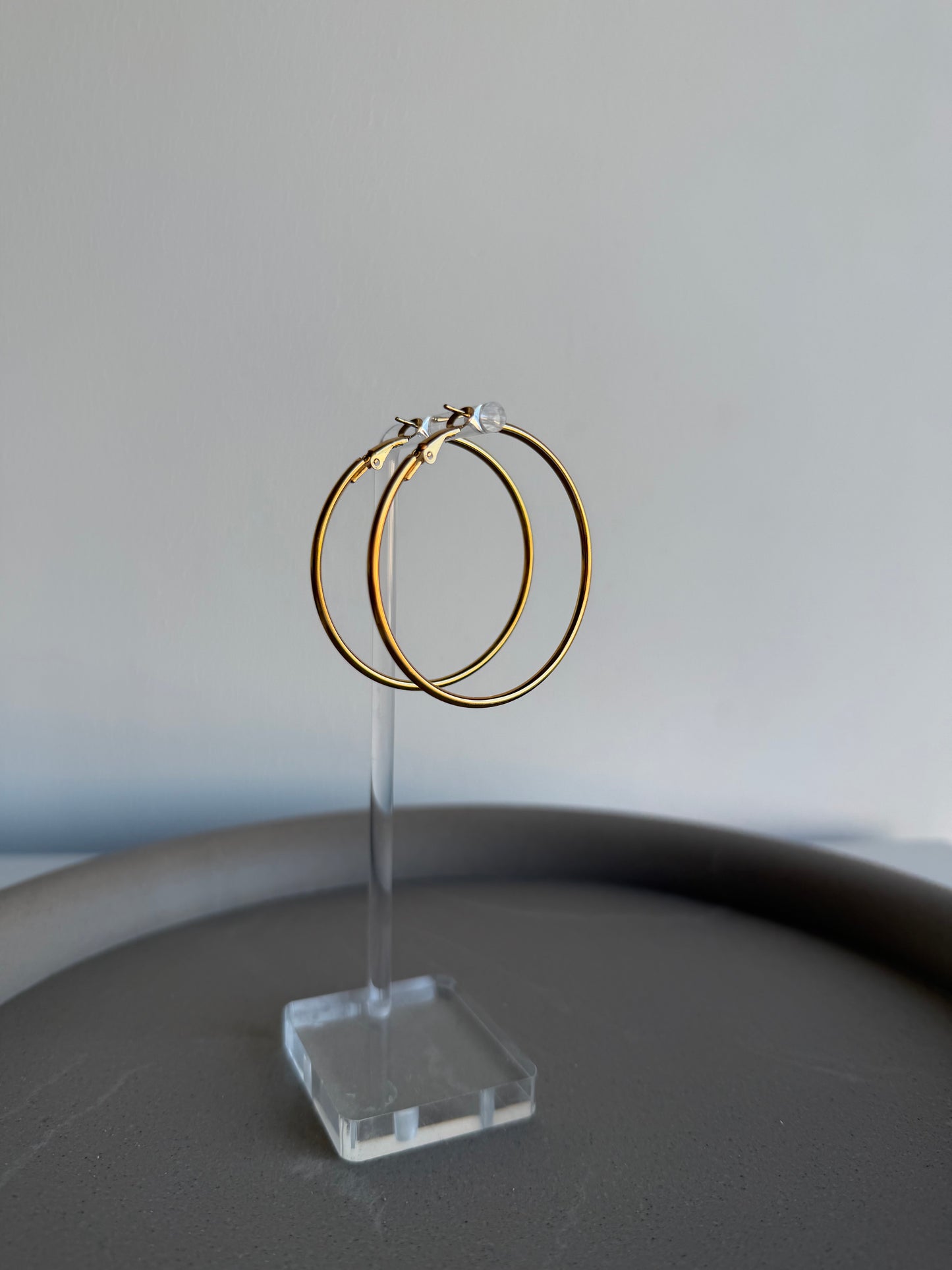 Classic big hoop