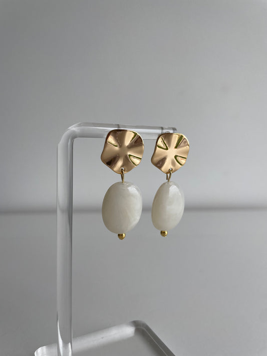 Vanilla earrings