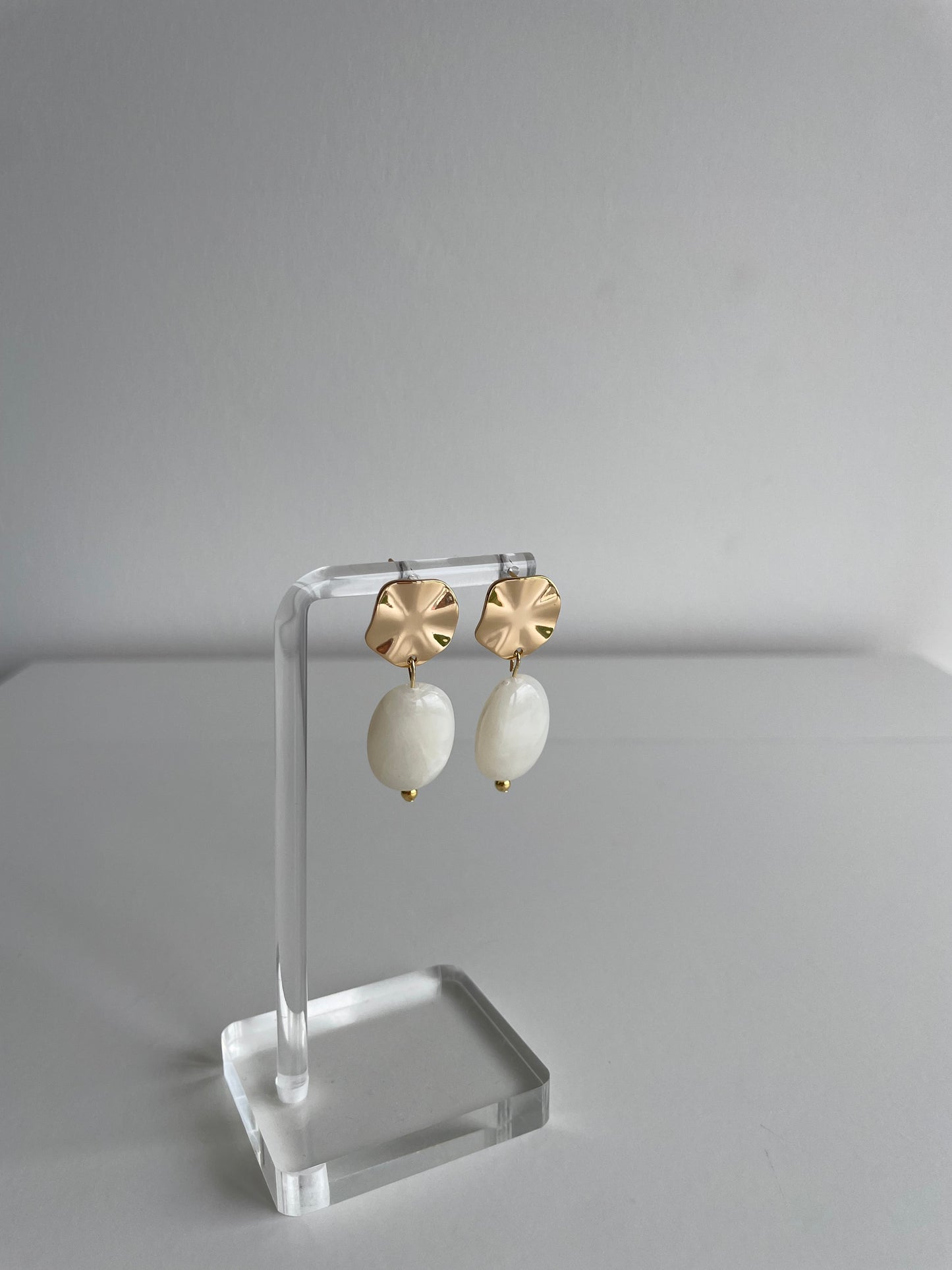 Vanilla earrings