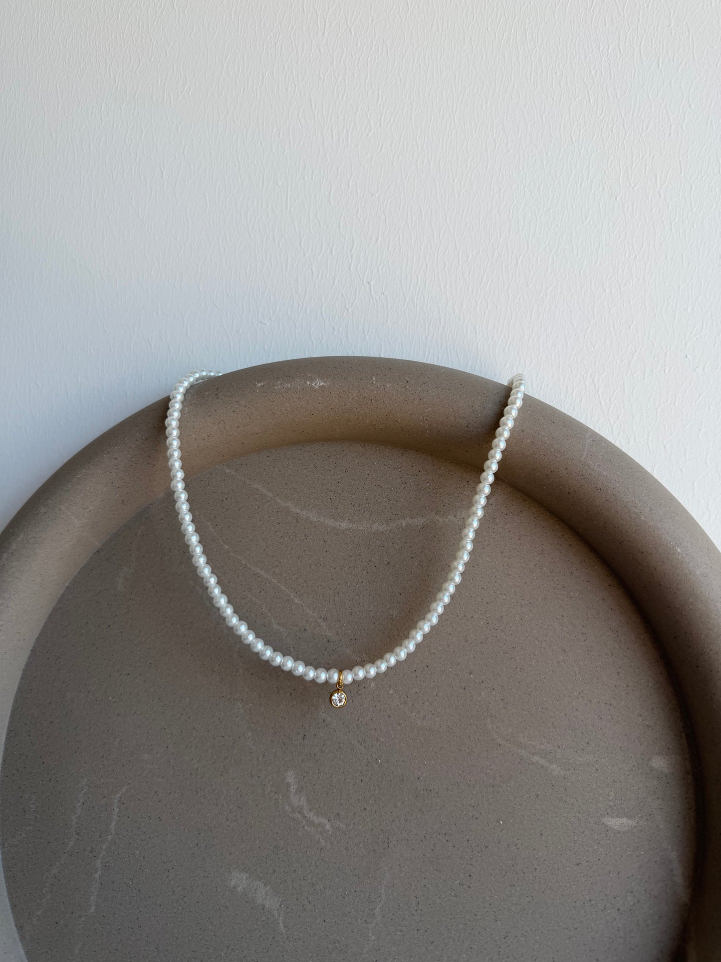 Pearl glow necklace