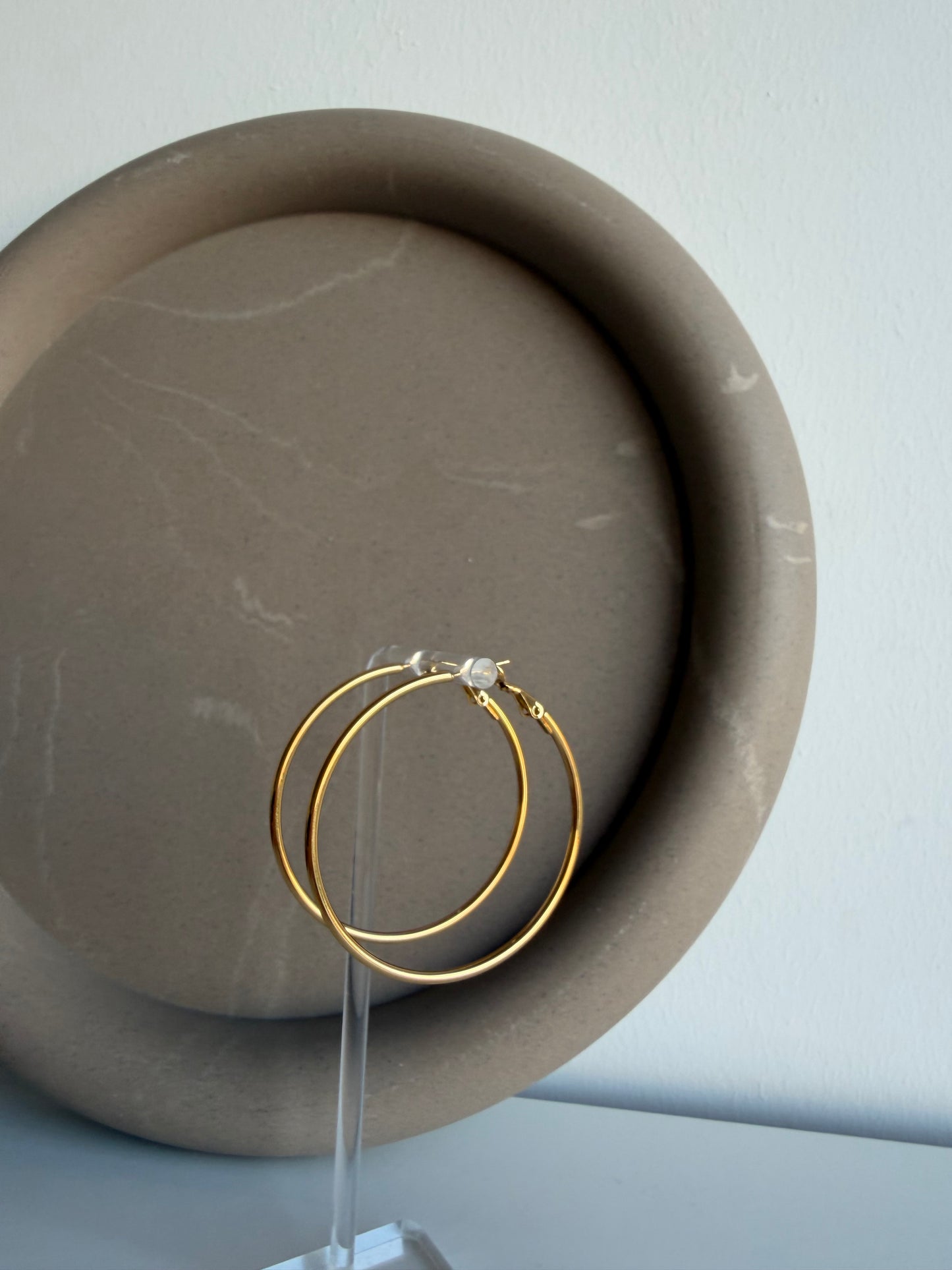 Classic big hoop