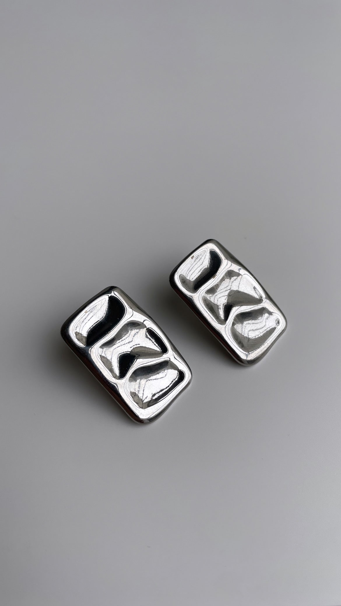 Flat silver