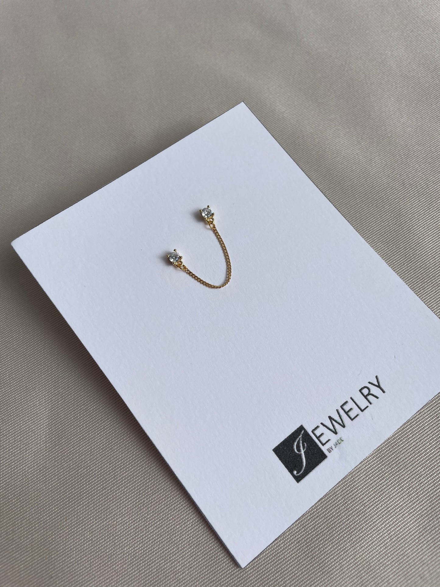 Connected diamonds