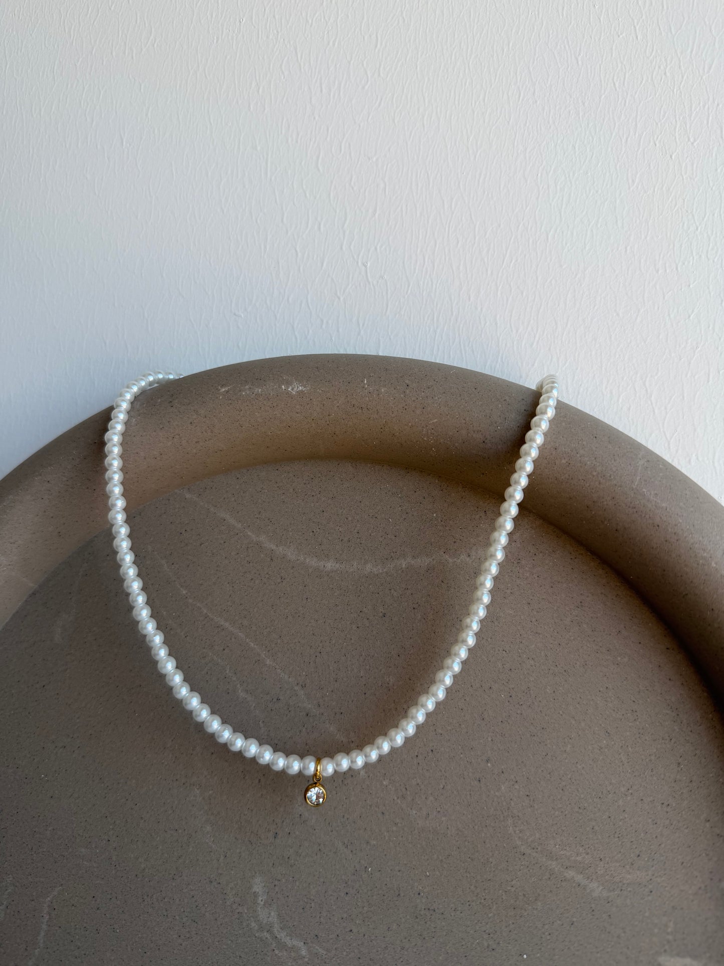 Pearl glow necklace