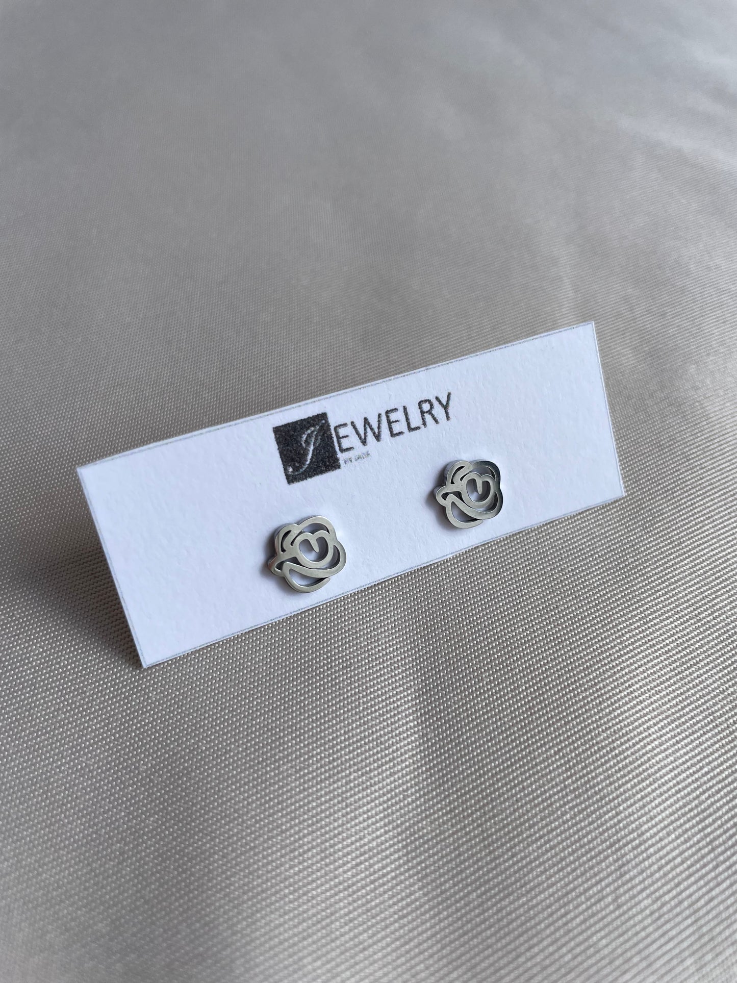 Silver roses
