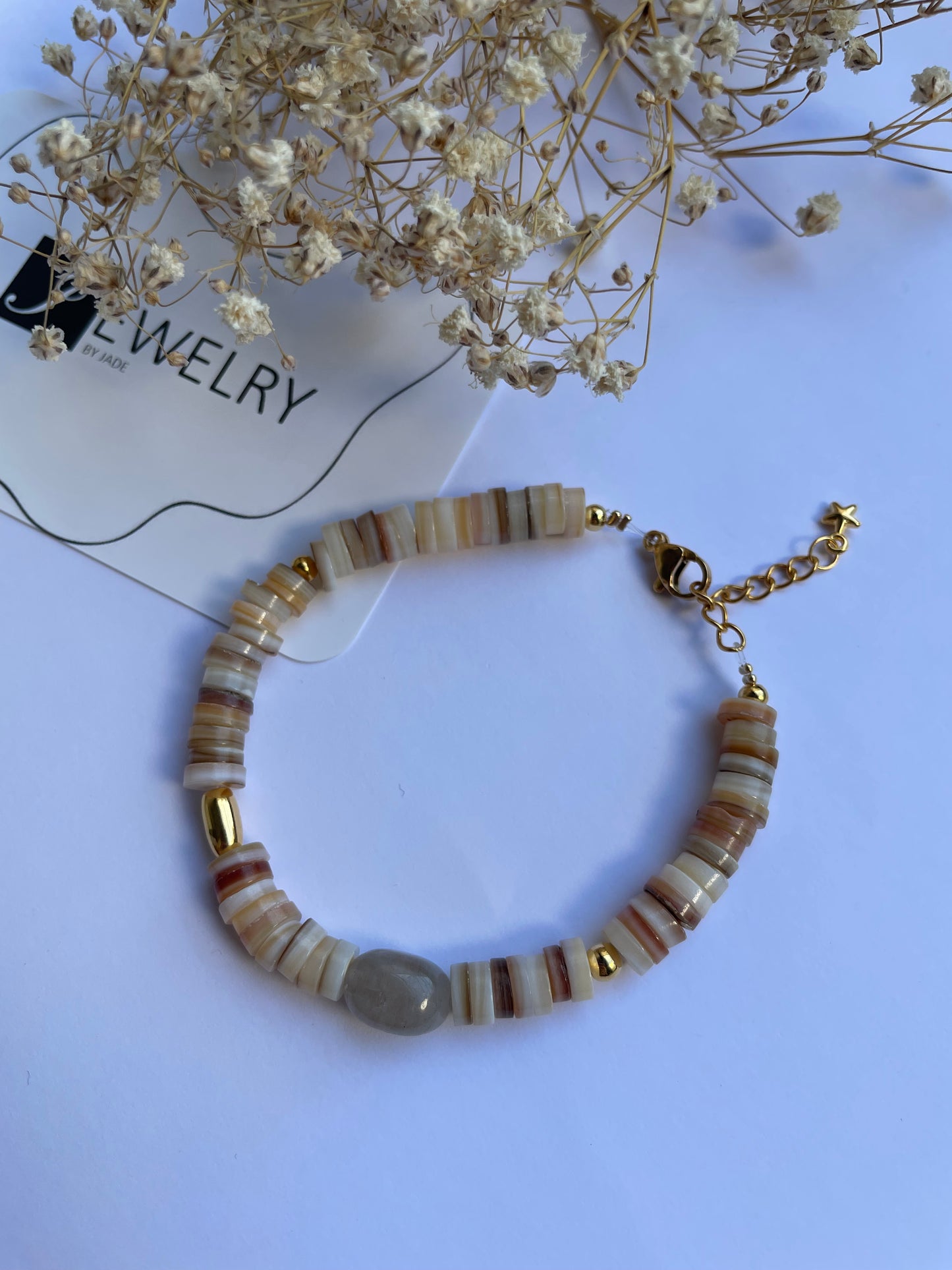 Schelp armband Cream beige