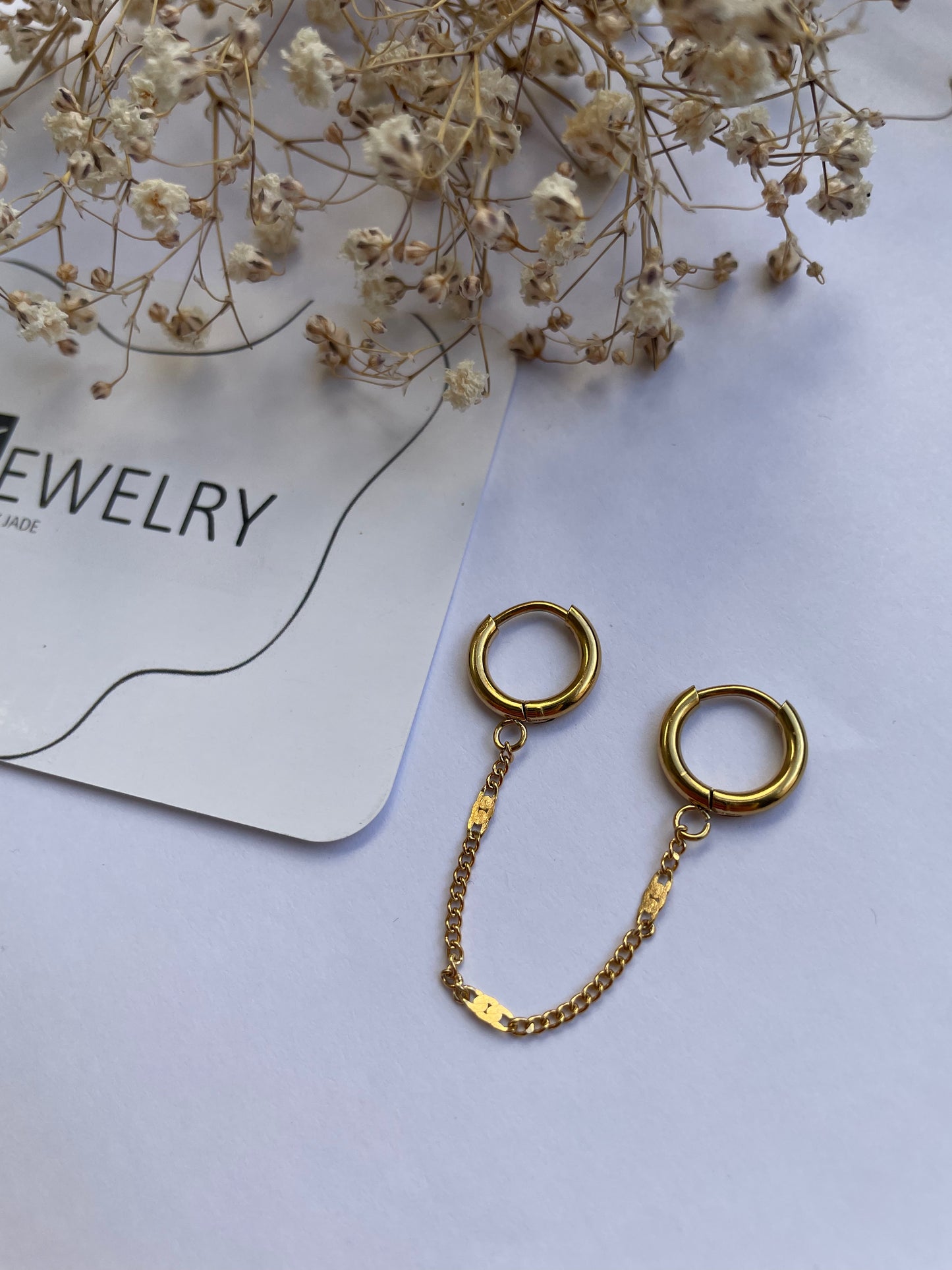 The connected earring