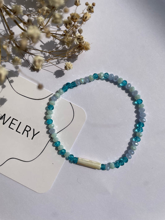 Armband shades of blue