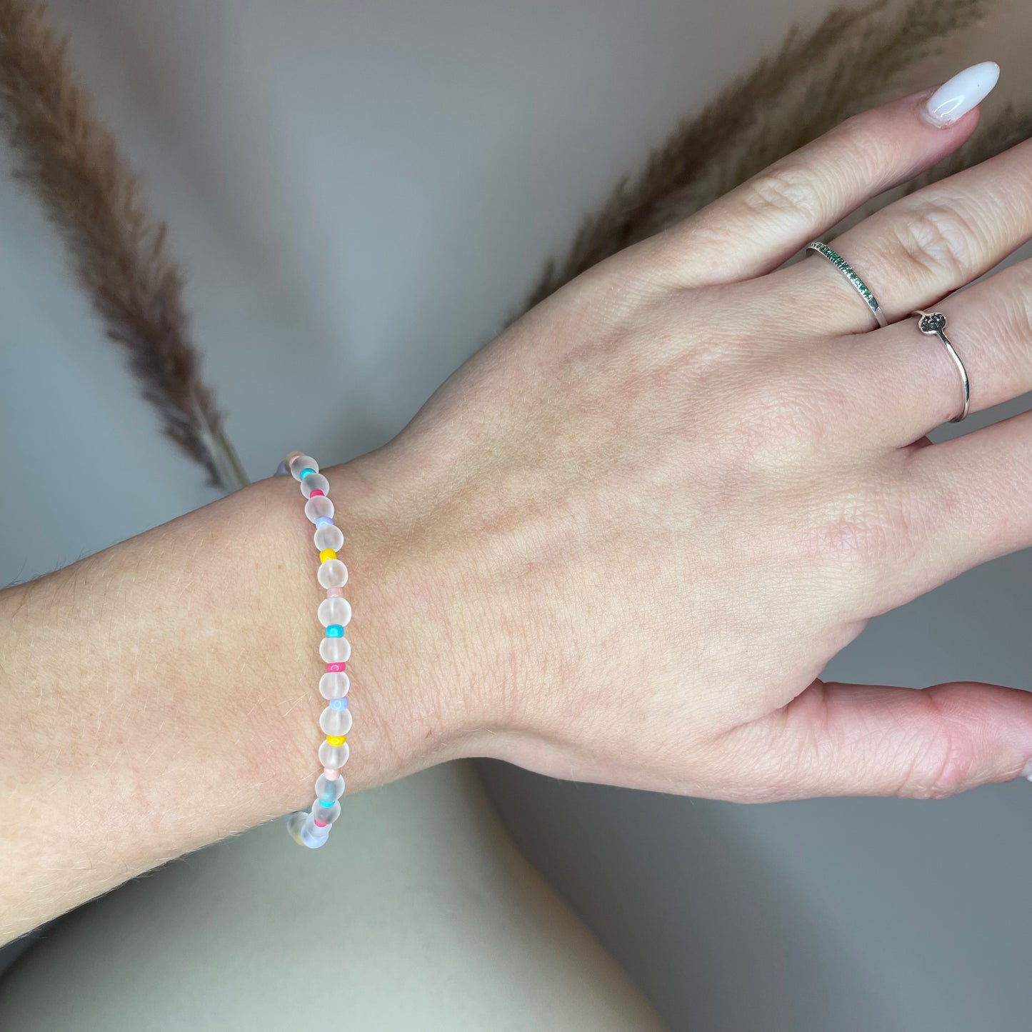 Kralen armband met kleuren